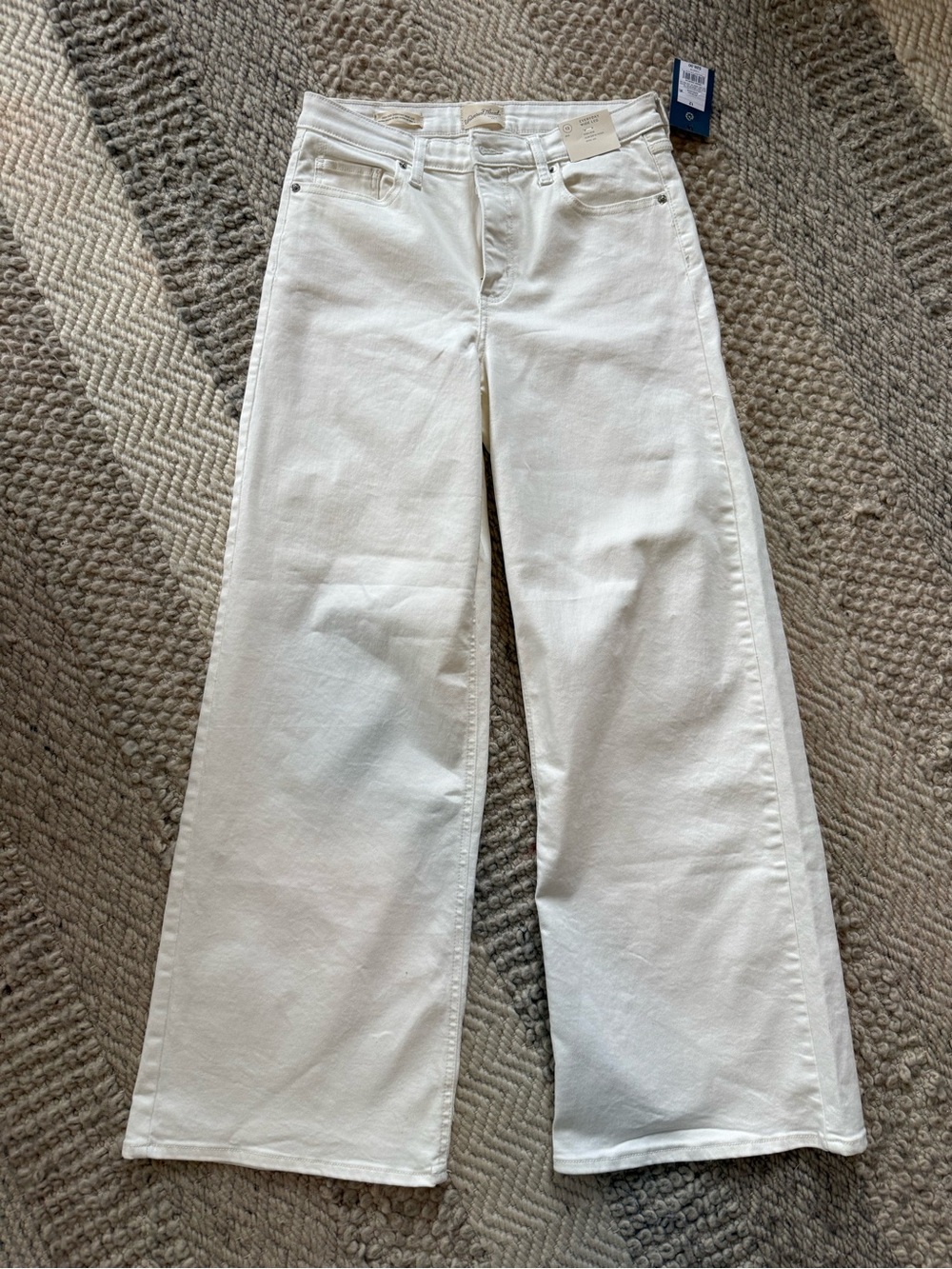 Universal Thread creamy White Wide-Leg High-Rise Jeans 12 nwt